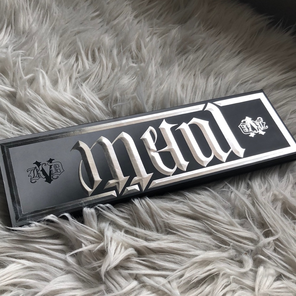 Kat Von D Complete Metal Matte Eyeshadow Palette